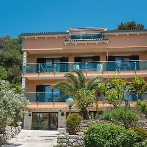 Magnolia Apartment